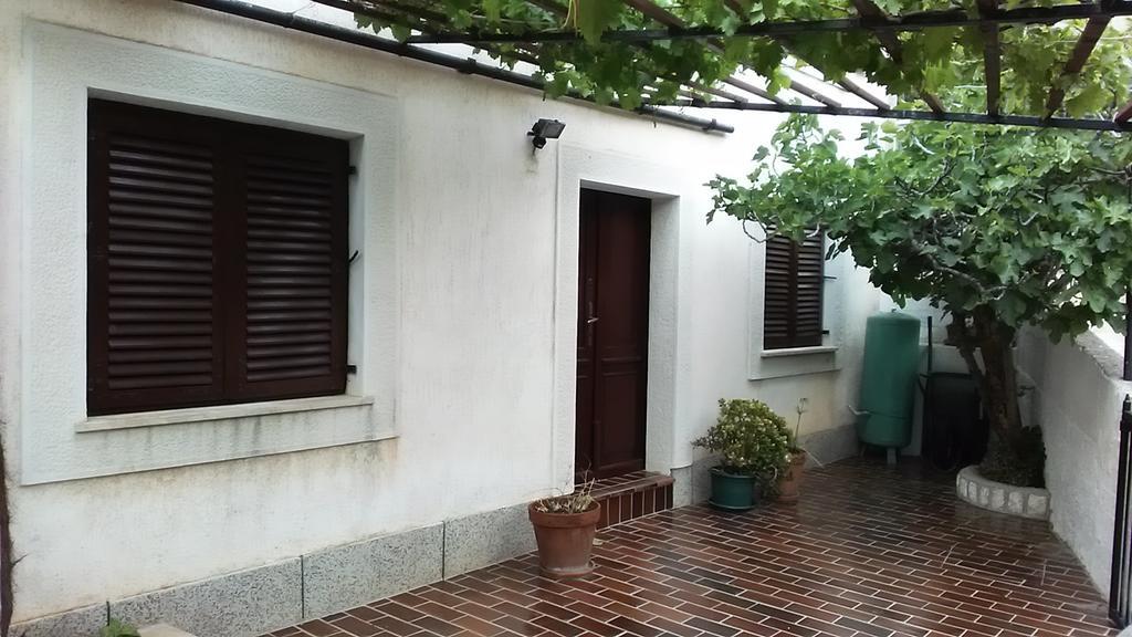 Legac Starigrad (Kvarner)